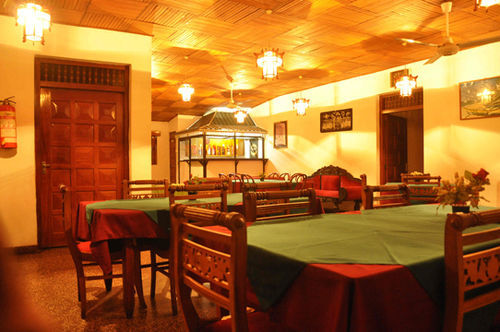 Oyo 436 Sandakelum Tourist Guest House Kandy Buitenkant foto