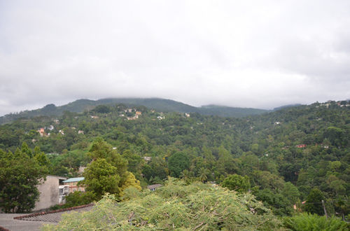 Oyo 436 Sandakelum Tourist Guest House Kandy Buitenkant foto