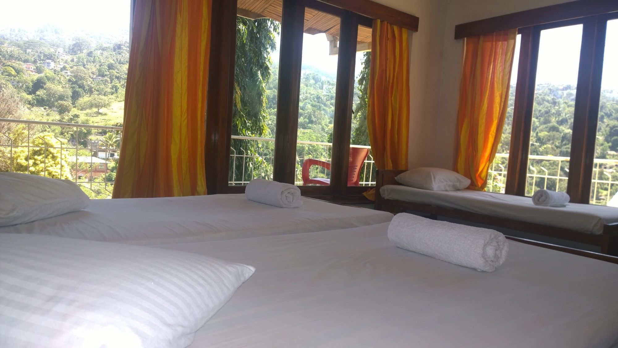 Oyo 436 Sandakelum Tourist Guest House Kandy Buitenkant foto