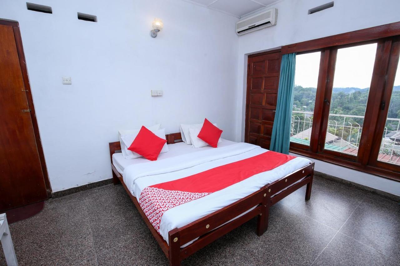 Oyo 436 Sandakelum Tourist Guest House Kandy Buitenkant foto
