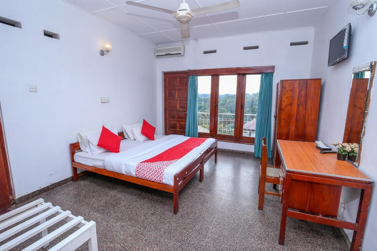 Oyo 436 Sandakelum Tourist Guest House Kandy Buitenkant foto