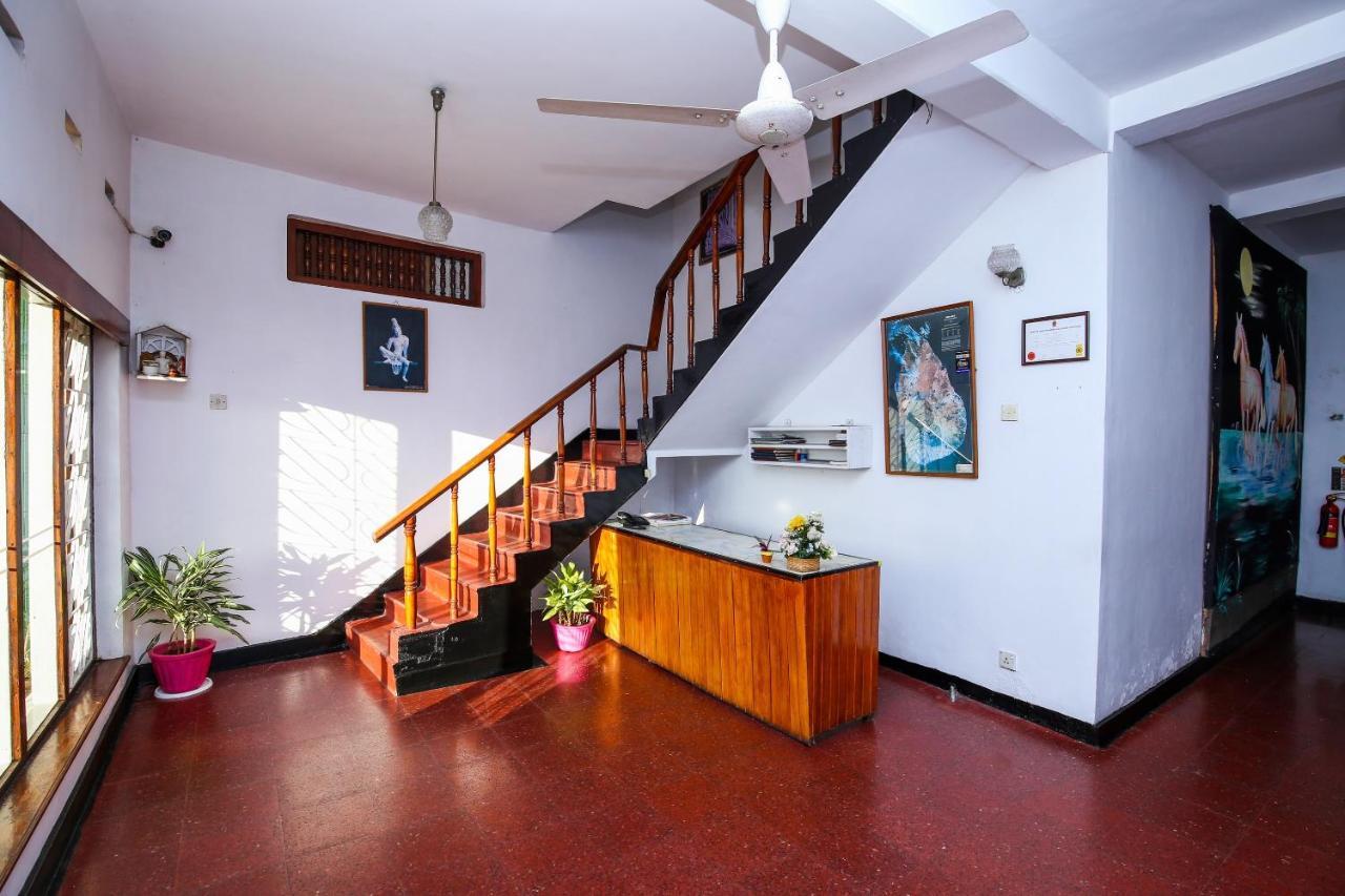 Oyo 436 Sandakelum Tourist Guest House Kandy Buitenkant foto
